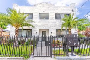 Quiet Bright Apt 5min walking to Design District apt 6