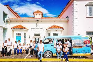 Hospitality Expert BTS 4 - Pool Beach & Bar