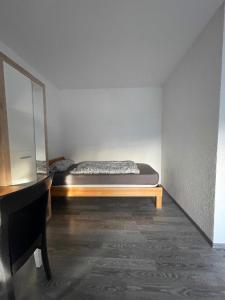 Pension & Monteurzimmer - Free Parking & 24h Check-in Bielefeld