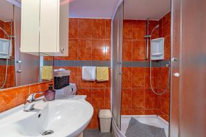 Seaside house for families with children Cove Stratincica, Korcula - 9265