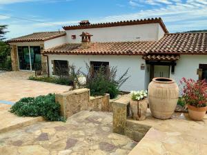 Villa Marlena, Calonge, Costa Brava,1 luxe private studio-appartement with private pool in quiet area, adults only, Catalonia, Spain