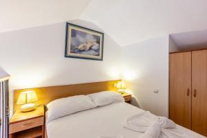 Apartments by the sea Zecevo Rtic, Rogoznica - 10334