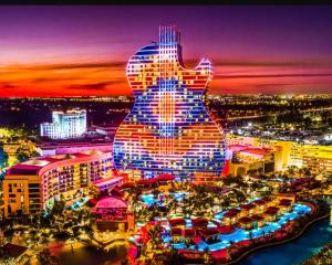 Top Location! BBQ, Private Yard & Near Ocean