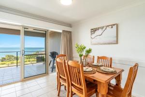 Convent Cove 3 - Views over Convent - Holiday Yamba