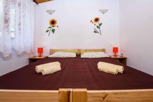 Apartments with parking space Rovinj - 22528