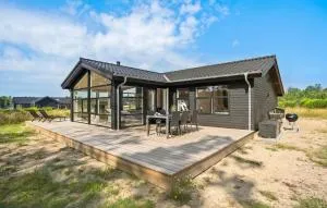 3 Bedroom Cozy Home In Ejstrupholm - Krejbjerg