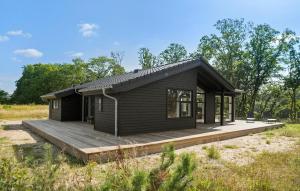3 Bedroom Cozy Home In Ejstrupholm