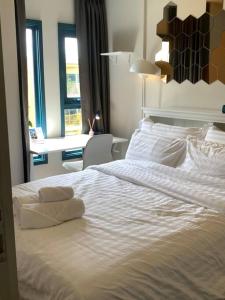 Modern Resort at Onnut BTS Condo Bangkok Free Shuttle bus