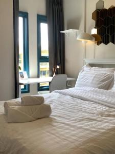 Modern Resort at Onnut BTS Condo Bangkok Free Shuttle bus