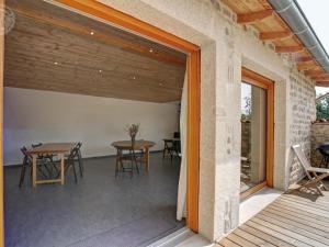 Gîte spacieux avec terrasse en forêt, 12 lits, proche randonnées - FR-1-496-314