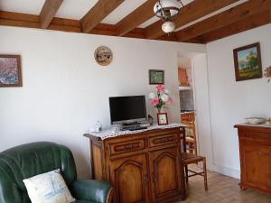 Maisons de vacances Maison de vacances a 500m de la plage avec piscine, jardin et equipements inclus - FR-1-639-126 : photos des chambres