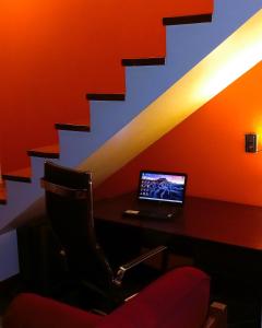 Cabaña cerca del lago y supermercados mayoristas.