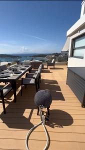 Vouliagmeni Panoramic 200m2 Rooftop & 25m2 Loft
