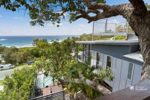 Bombora 4 Bedroom By Discover Stradbroke