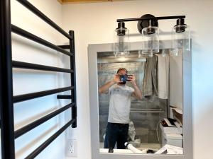 Pilot Lodge - Beautiful Lofted Tiny House