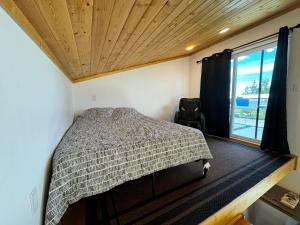 Pilot Lodge - Beautiful Lofted Tiny House
