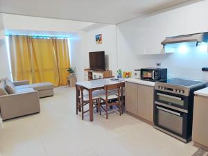 Luxurious 2-BR, 2-BA, 34th Floor, 38 Park Avenue Condominium