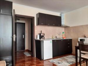 Тайната квартира - The Secret apartment