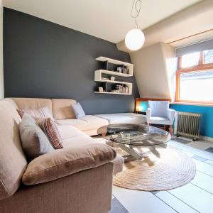 On The Terrace La Vida Joy Mansard Top Kitchen