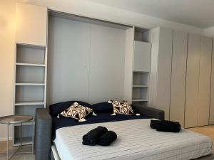 One-Bedroom Deluxe Apartment