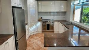 Wave Song - minutes to the shore