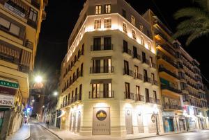 Reina Victoria El Mercado