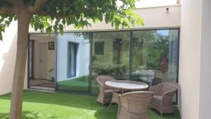 Villas Villa moderne avec jacuzzi, piscine et vue : Villa avec Piscine Privée