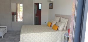 Villas Villa moderne avec jacuzzi, piscine et vue : photos des chambres