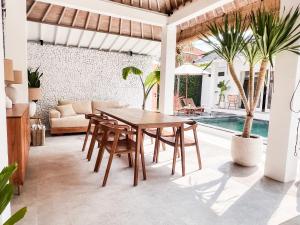 2 Bedroom Villa Coco Sayang Umalas Berawa