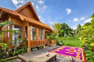 Prameswara 1 BR Wooden Private Pool Villa ZN174