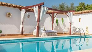 Cortijo Los Mellizos Penaflor by Ruralidays