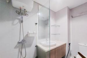 Great Deal and Cozy Studio Casa De Parco Apartment By Travelio