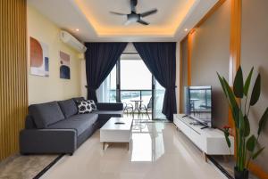 R&F Princess Cove by Nest Home