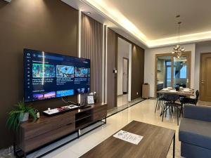 R&F Princess Cove by Nest Home