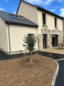 Entre Rennes et St Malo, grande maison lumineuse Chez Mathilde