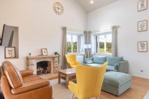 Maisons de vacances Cabana & Maison sur les hauteurs - Proche Cluny : photos des chambres