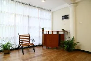 City Nest Inn - 佩勒代尼耶