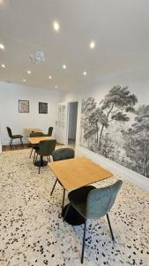 B&B / Chambres d'hotes La Suite Gignac : Suite - Vue sur Montagne
