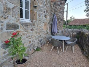 B&B / Chambres d'hotes Lavallade12 Chambers d-hotes : photos des chambres