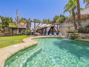 Cubos Whitestone Villa Family Fun