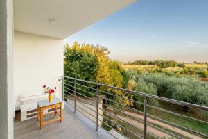 ARIEL A4, quiet area only 2 Km from the beach