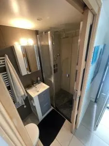 Au coin tranquille - Шампіньї-сюр-Марн