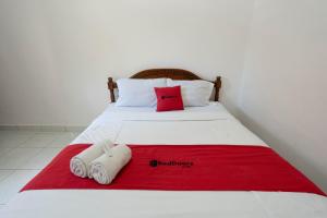 RedDoorz near Buleleng Harbour 2