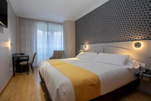 Double Room Comfort Exterior room in Hotel Sercotel Corona de Castilla
