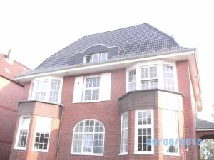 WG-Zimmer in Villendachgeschoß nahe am Bahnhof