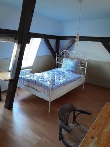 WG-Zimmer in Villendachgeschoß nahe am Bahnhof