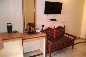 The Xpress A JHM Hotels