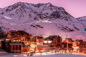 Val Tho - New - Ski in - Near slalom