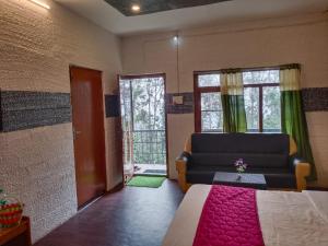 Cholai Resorts & Hotels
