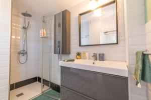 Authentic Madrid Experience -Plaza Mayor 7min walk - Spectacular view - Champagne